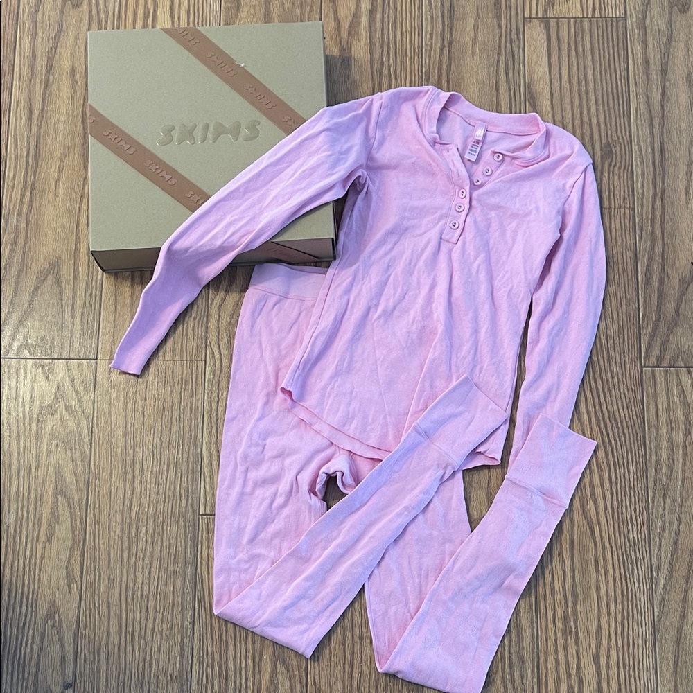 SKIMS Long Sleeve Pajama Set in Bubblegum